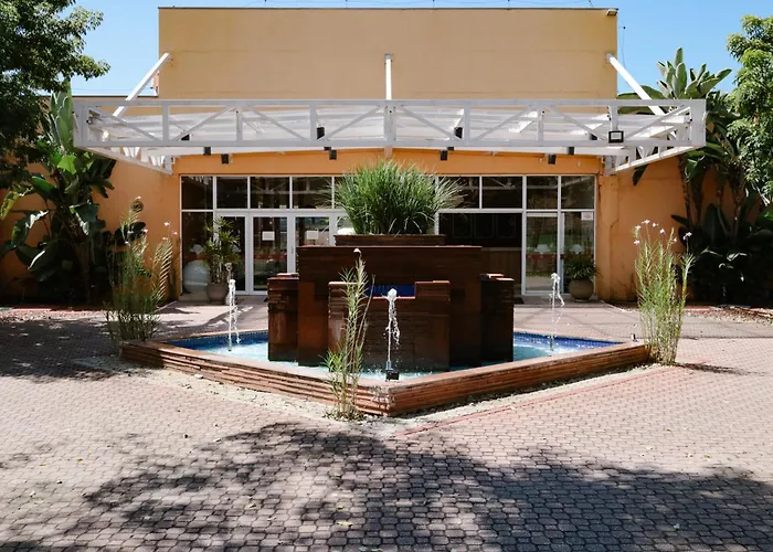Carlton Plaza Baoba